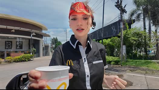 McDonald's Minx Makes Amends with a Blowjob and a Bang - video thumbnail
